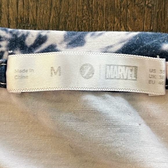 ZARA‎ + MARVEL Spider-Man Tie Dye Blue White Short Sleeve Size Medium - Picture 4 of 5